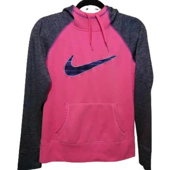 Nike Tops - Nike Therma-Fit hoodie